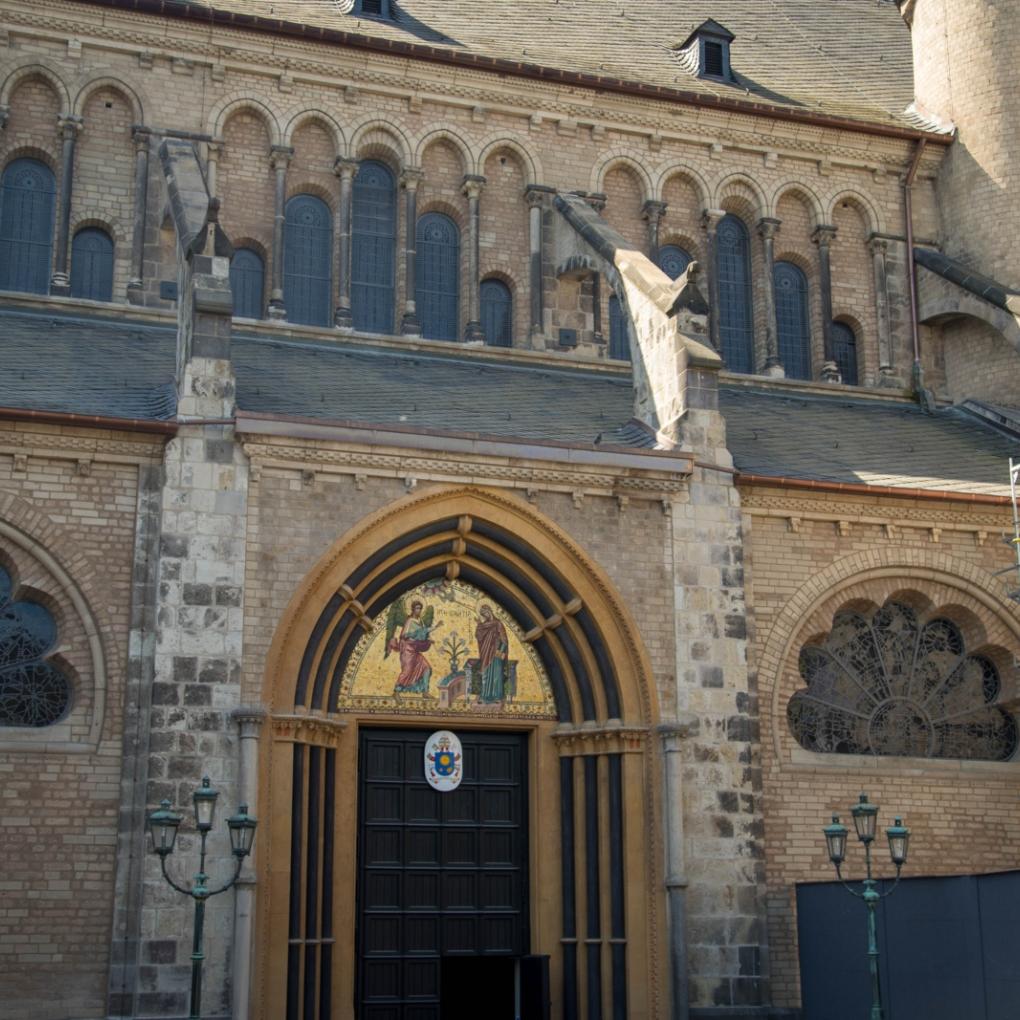 Pontifikalamt zur Wiedereröffnung des Bonner Münsters
