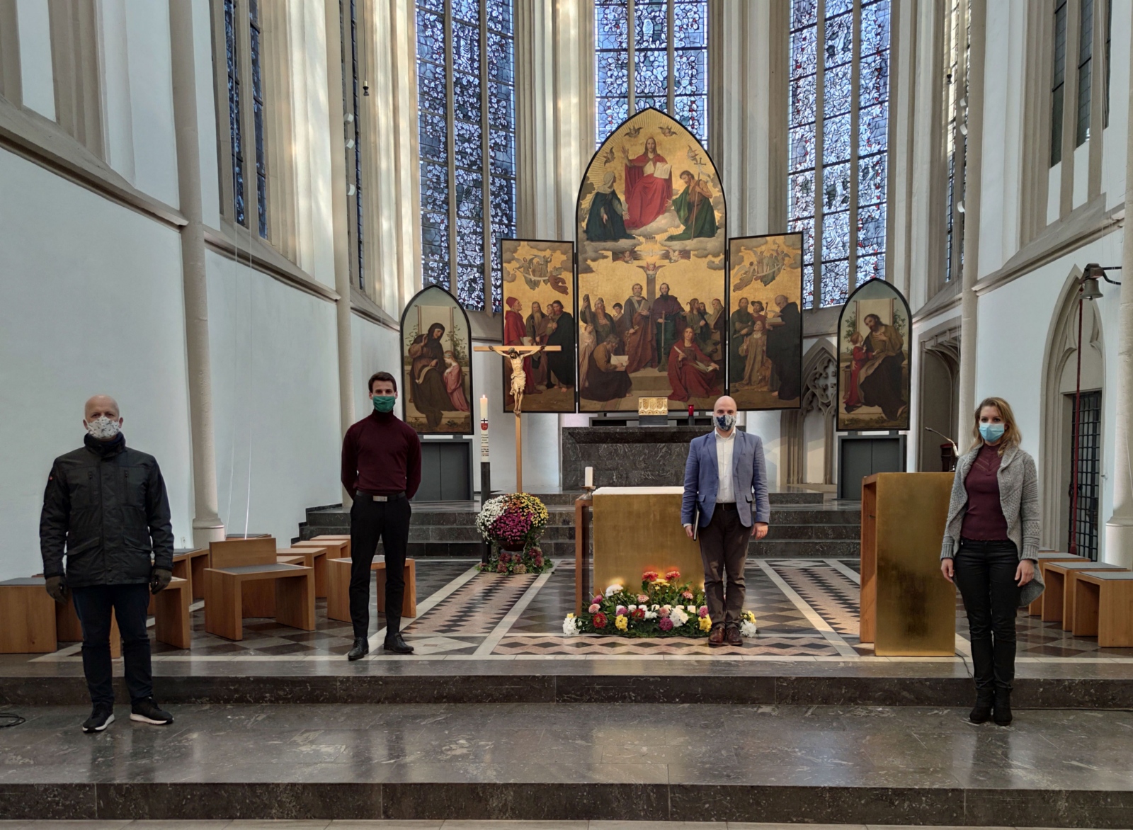 Vor dem 'Konzert zur Marktzeit' begrüßen Markus Karas (v. l.), Gregor Loers, Frederik Schauhoff und Jamina Gerl die Zuhörer