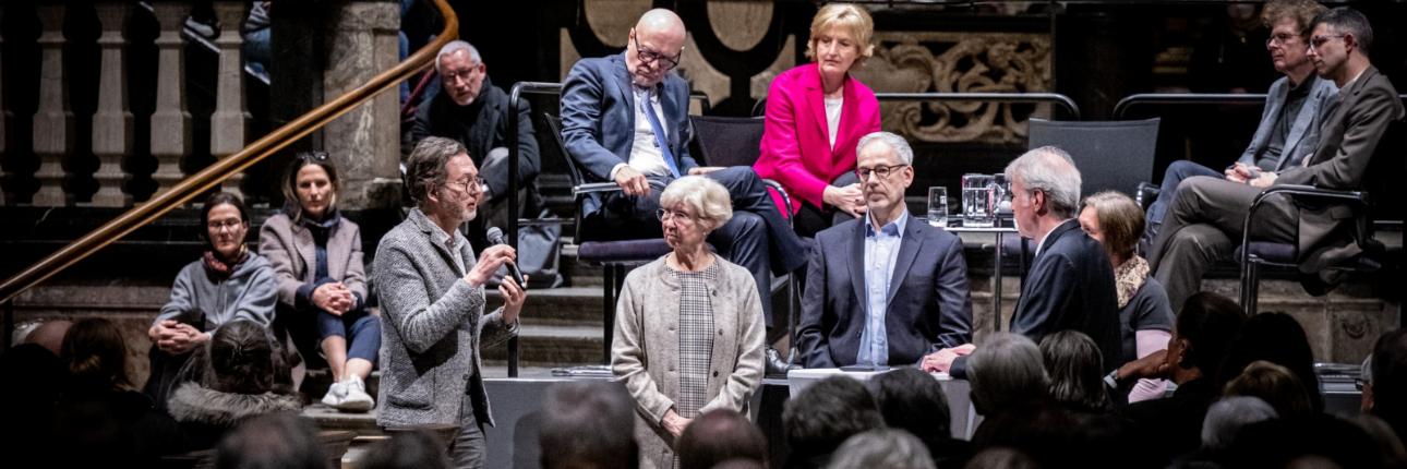 750 Besucher bei Podiumsdiskussion im Bonner Münster