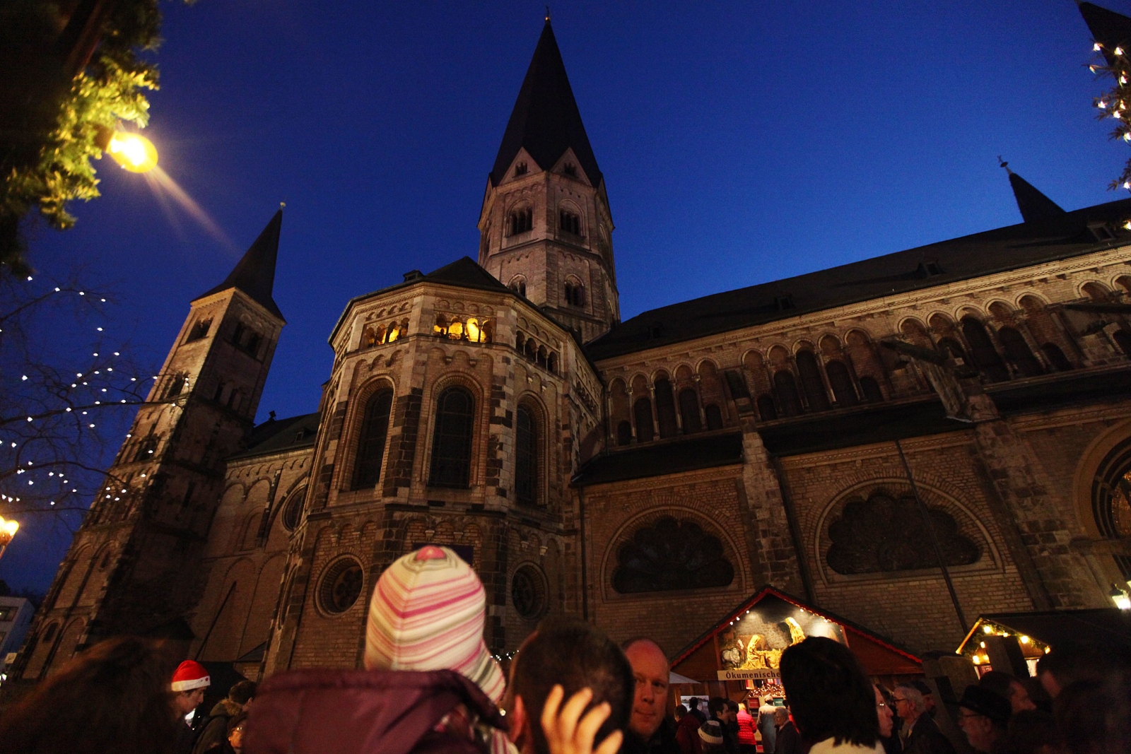 Adventszeit vor dem Bonner Münster