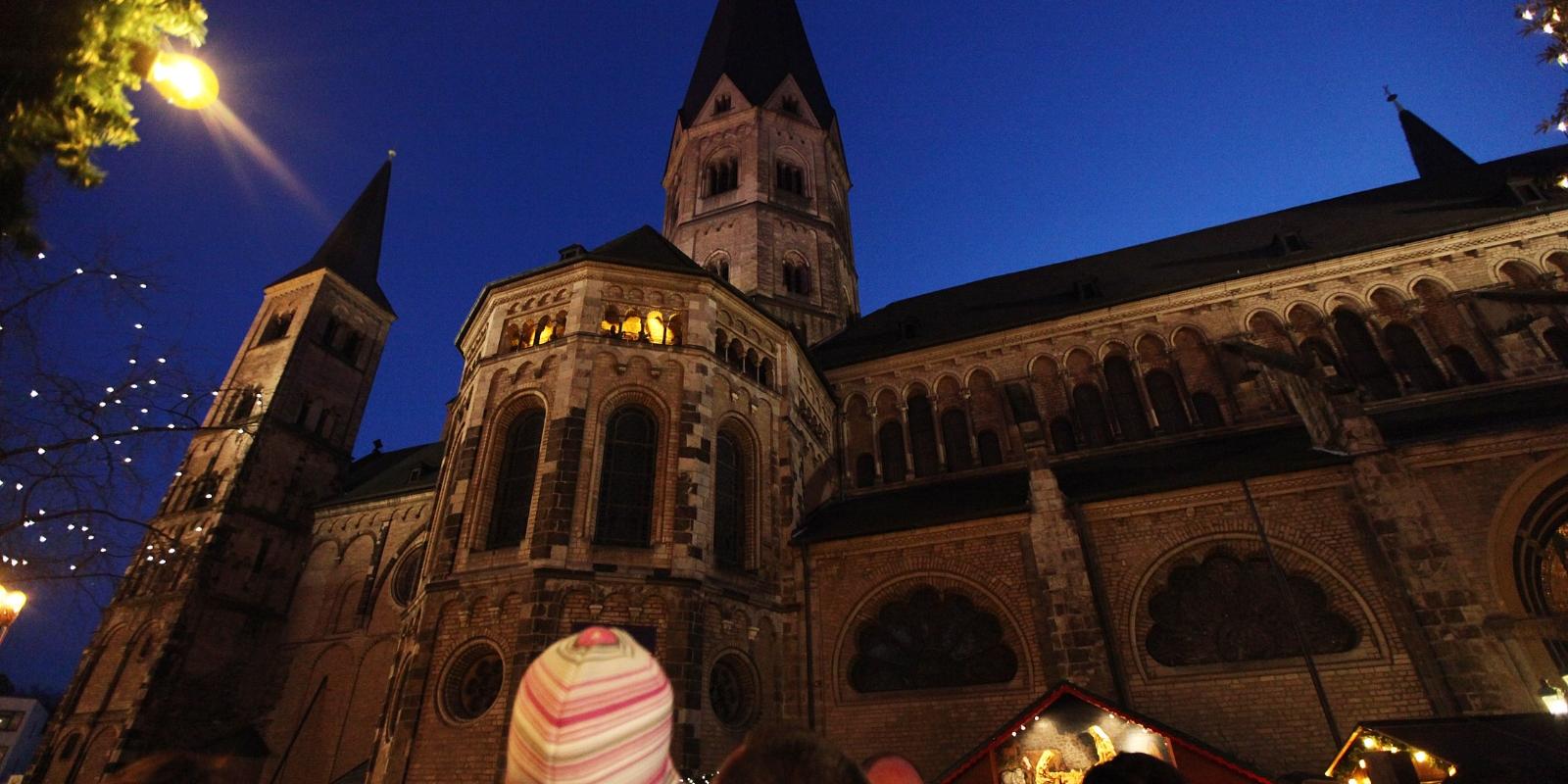 Adventszeit vor dem Bonner Münster