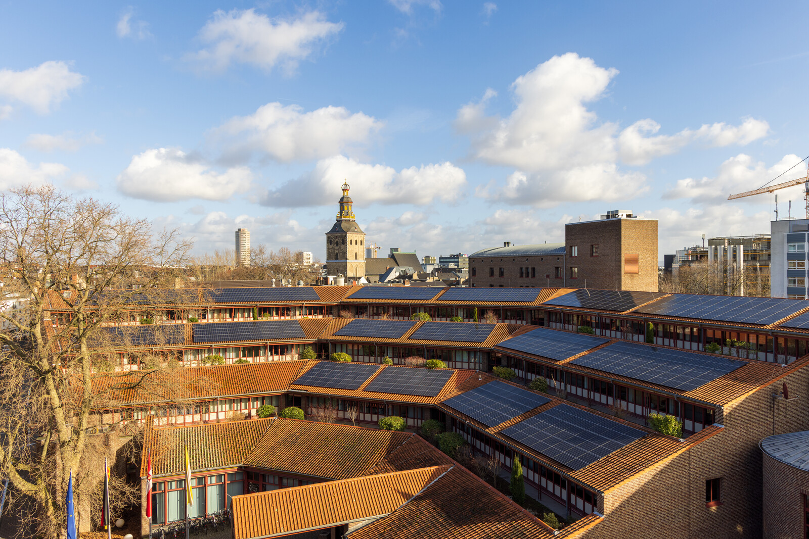 Die Photovoltaikanlage auf dem Maternushaus des Erzbistums Köln