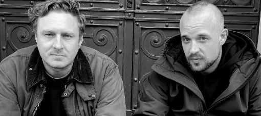 Podium am Bonner Münster mit Hagen Decker und John Cook aus dem ARD-Podcast