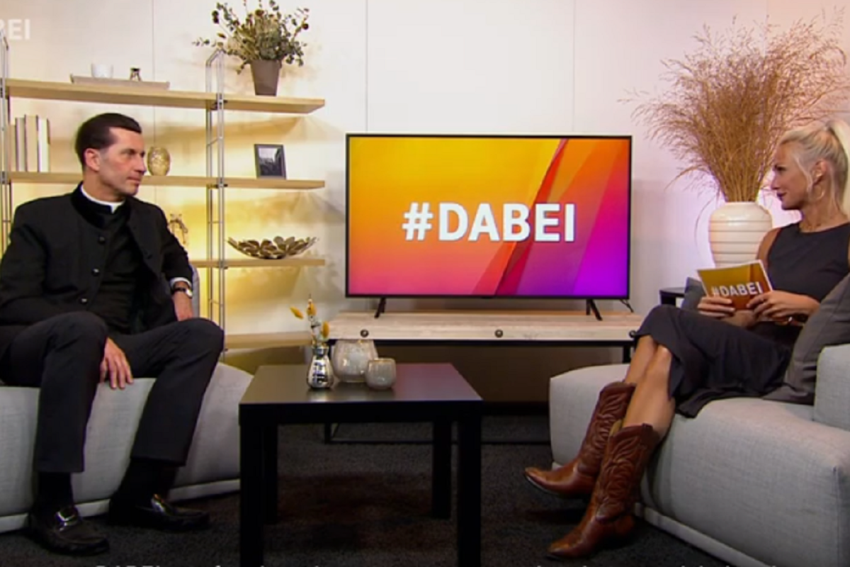 Talk #DABEI-TV